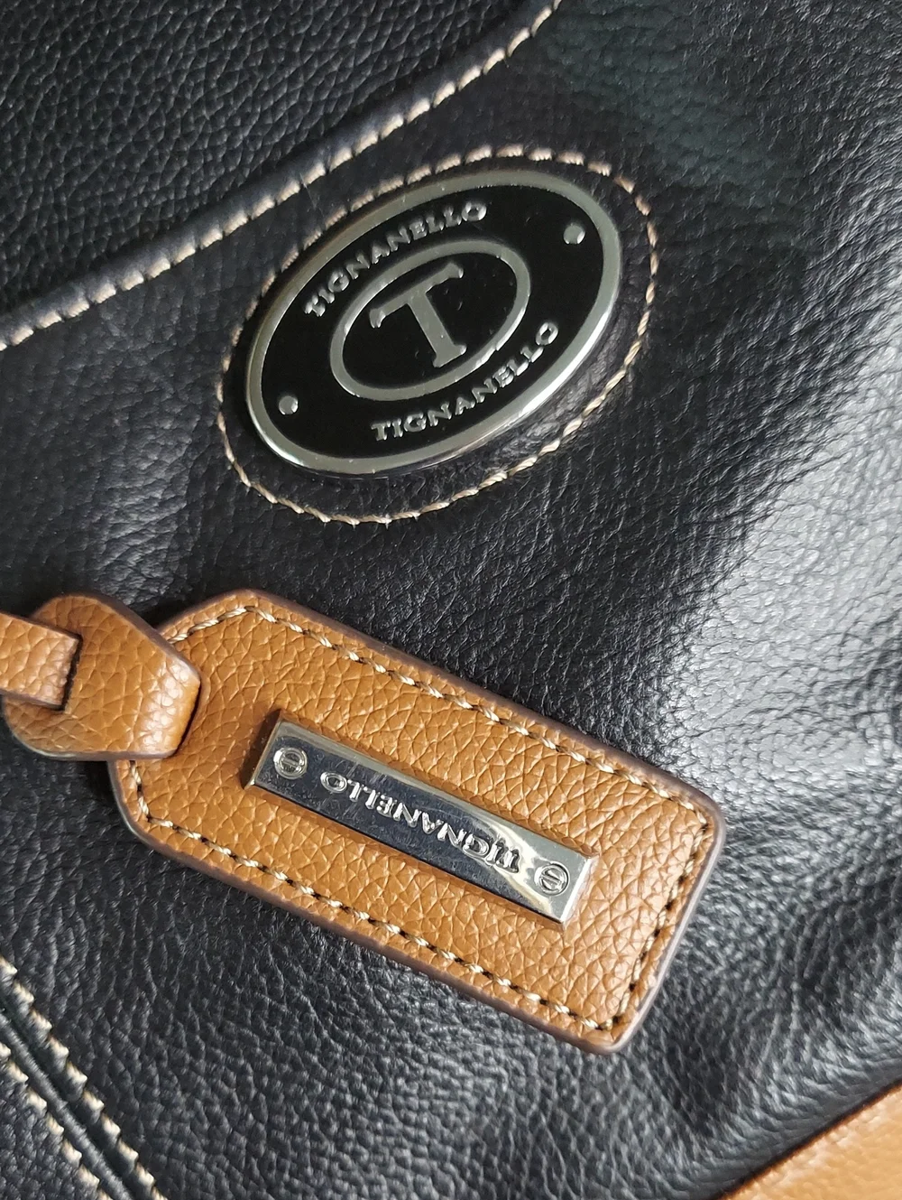 Tignanello Leather Handbag with Detachable Shoulder Strap. Black, White & Brown